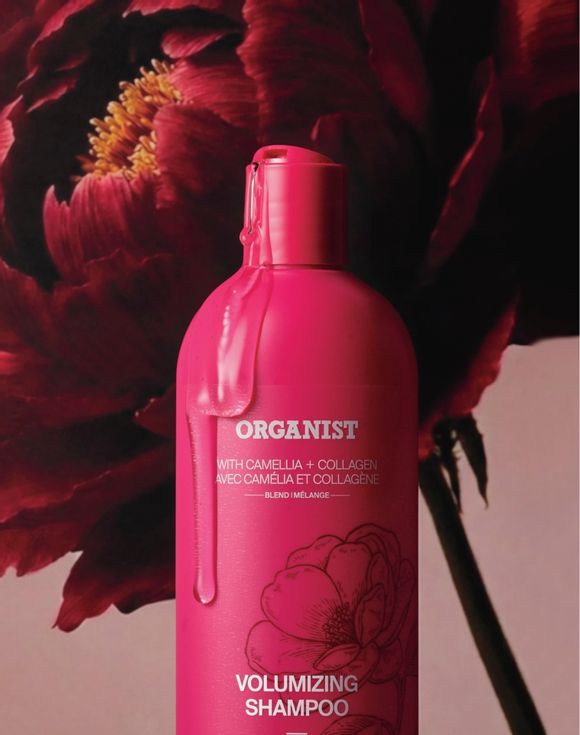 Organist with Camellia + Collagen Volumizing Shampoo